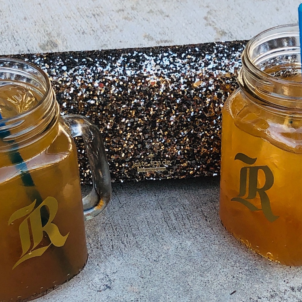 Meet your Posher, Gloria! I love sparkly items!